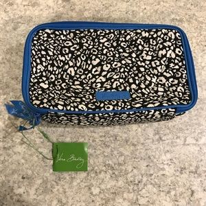 BRAND NEW, NEVER USED - Vera Bradley cosmetic bag